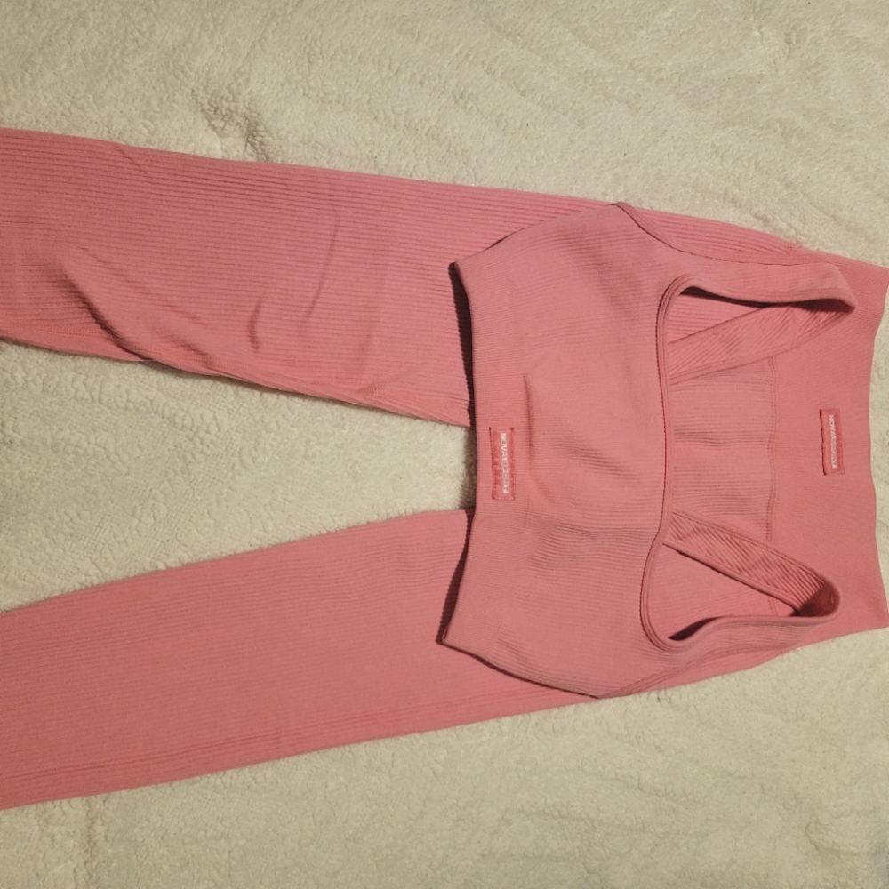 Fasion Nova Pink Ribbed Set